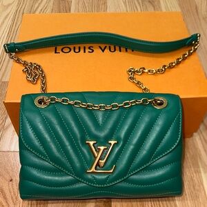Louis Vuitton Vachetta leather new wave MM green shoulder bag